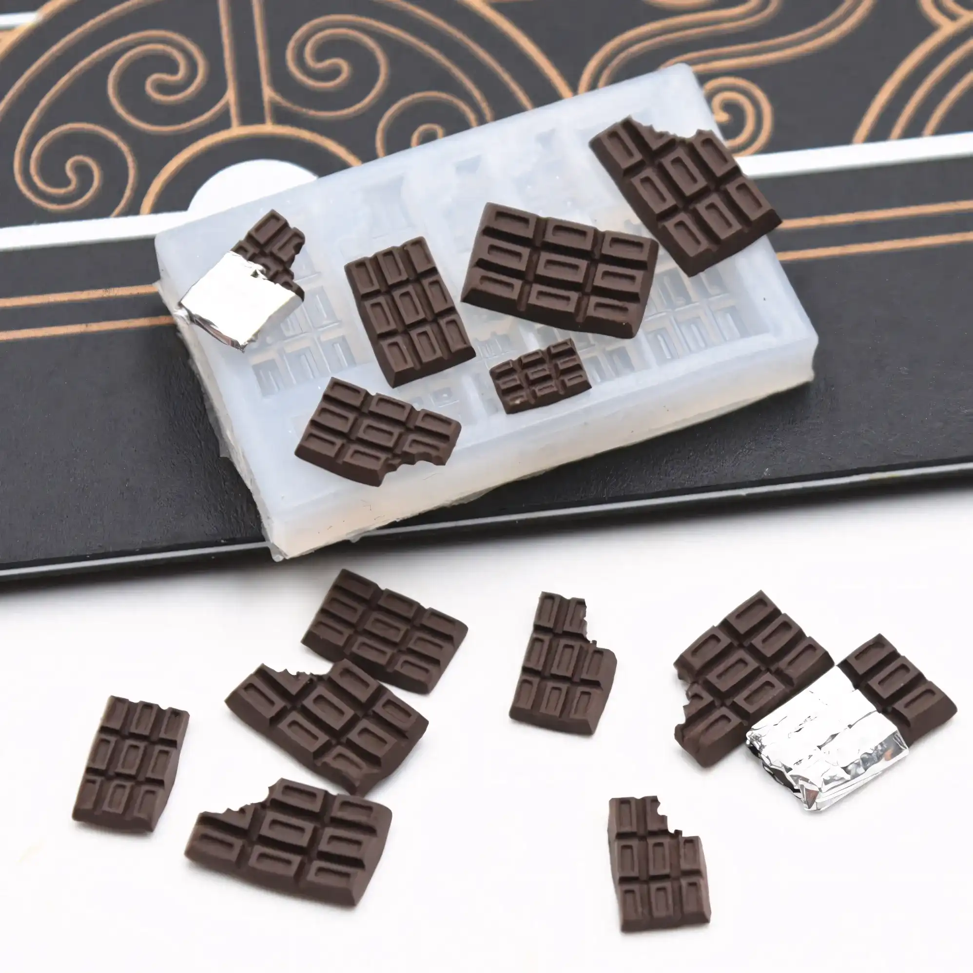 Quick Chocolate Clay Molds - Effortlessly Craft Mini Chocolate Blocks Quick Chocolate Clay Molds - Effortlessly Craft Mini Chocolate Blocks