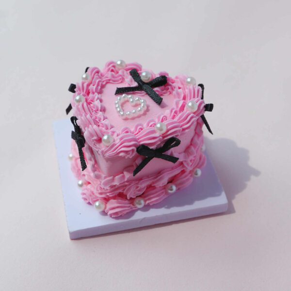 Alternative view of Love in Bloom: Mini Clay Cake Set with Pink Icing and Heart Pearls