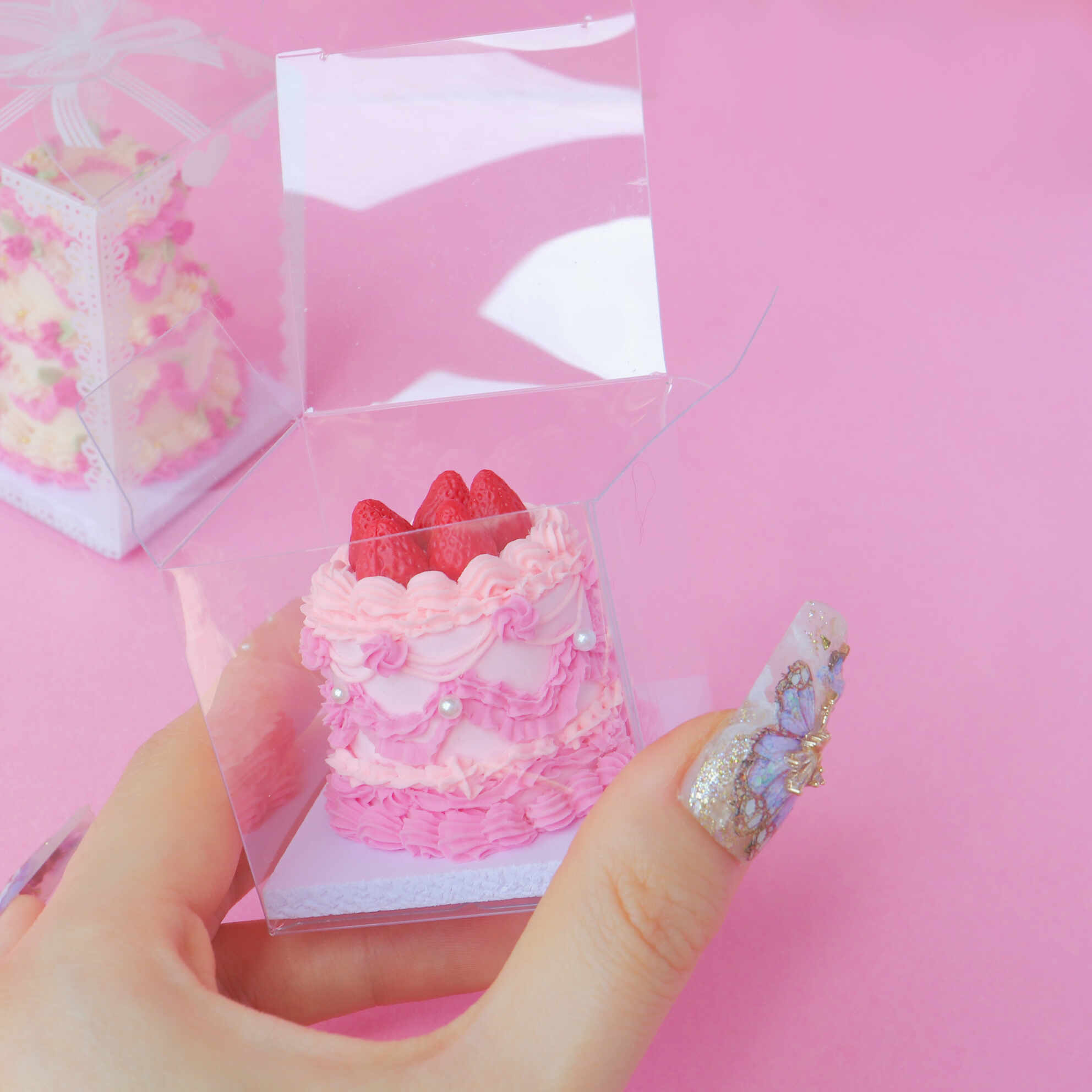 Festive Mini Cake Packaging: 10 Clear Boxes with Decorative Bows Festive Mini Cake Packaging: 10 Clear Boxes with Decorative Bows - Image 4