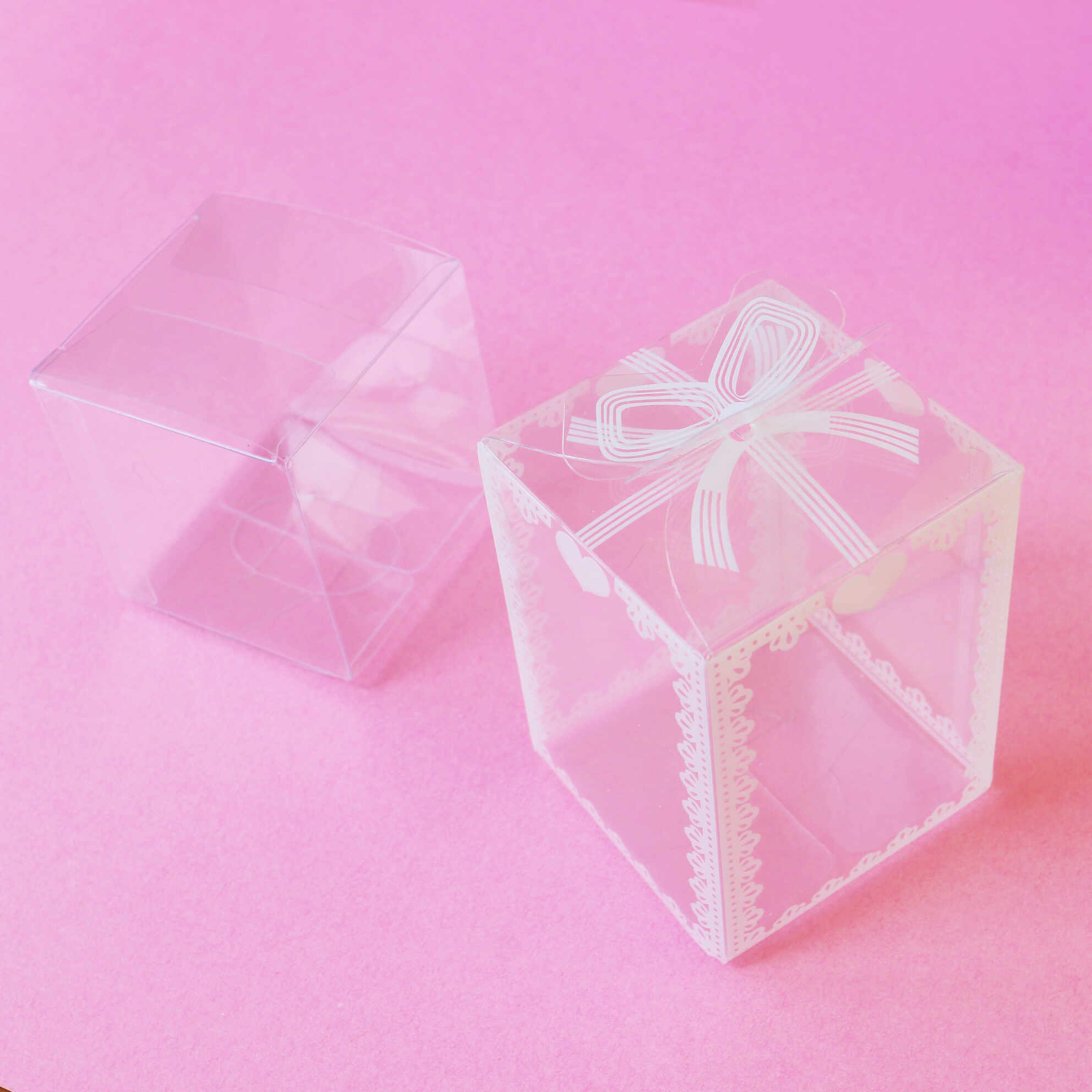Festive Mini Cake Packaging: 10 Clear Boxes with Decorative Bows Festive Mini Cake Packaging: 10 Clear Boxes with Decorative Bows - Image 2