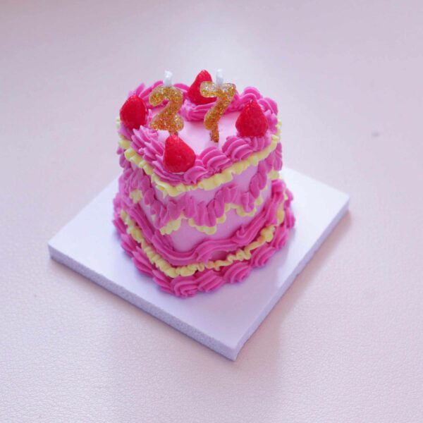 Customizable Pink Heart Cake Kit: Adorned with Strawberries and Number Toppers