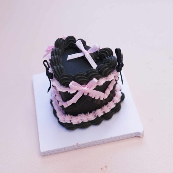 Elegant Black Heart Cake Kit: Adorned with Pink and Black Ribbons