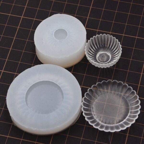 Alternative view of Mini Plate Silicone Mold Duo: Perfect for Crafting Elegant Tiny Dishes