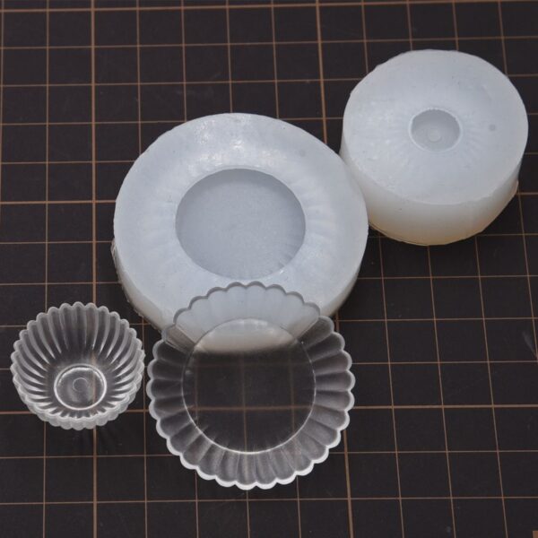 Mini Plate Silicone Mold Duo: Perfect for Crafting Elegant Tiny Dishes