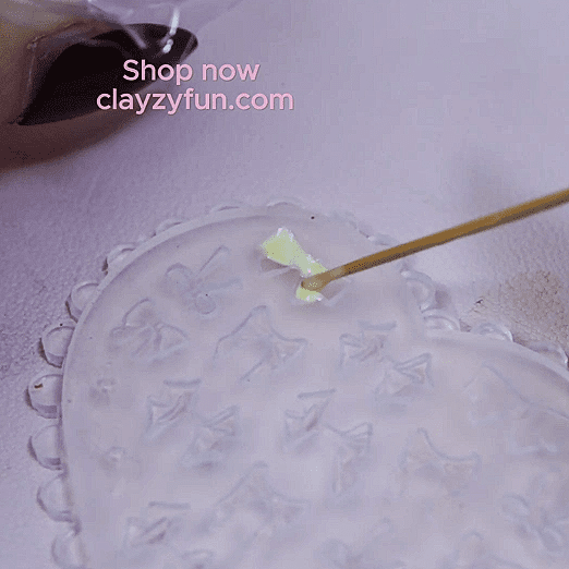 Craft Stunning Miniature Bows with Clayzy Fun Silicone Molds: A Step-by-Step Guide Craft Stunning Miniature Bows with Clayzy Fun Silicone Molds: A Step-by-Step Guide