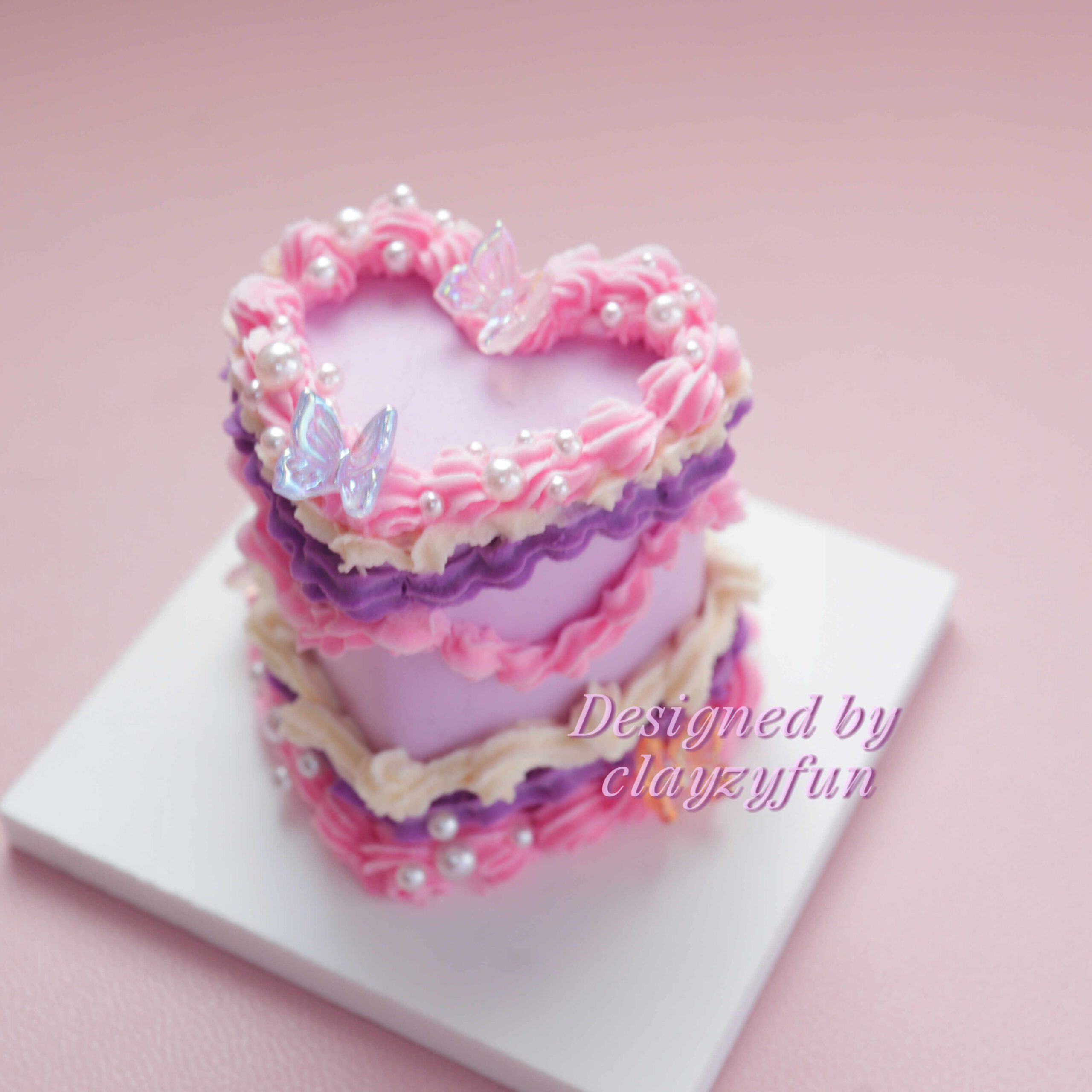 Lovely Mini Cake Kit with Heart Shape, Pearls, Butterflies, and Ribbons Lovely Mini Cake Kit with Heart Shape, Pearls, Butterflies, and Ribbons
