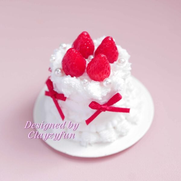 Home Vintage-Inspired White Cake Clay Kit with Strawberry Layers and Pearl Finish