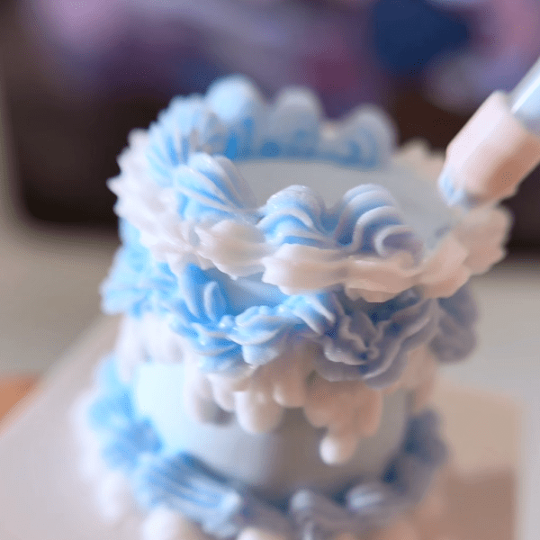 Alternative view of Blue & White Mini Clay Cake Base (Handmade Miniature Decor)